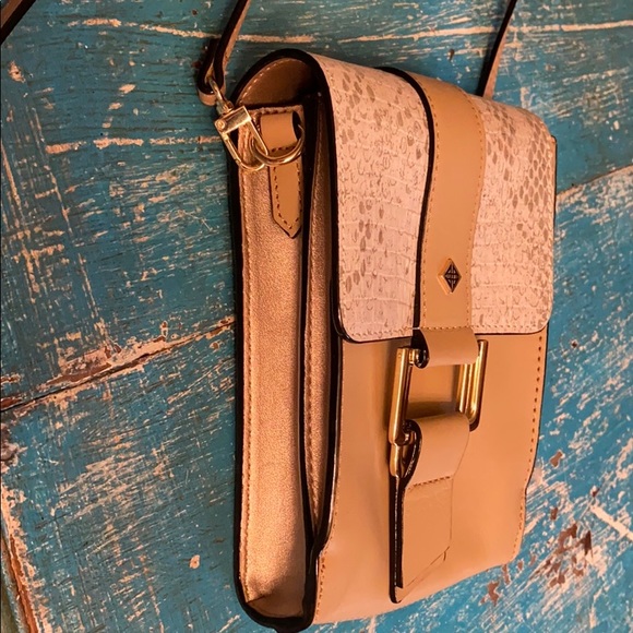 Antonio Melani Cross Body Purse. - Picture 7 of 8